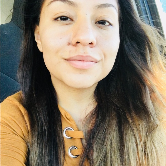 Meet your Posher, Bree - Picture 3 of 6